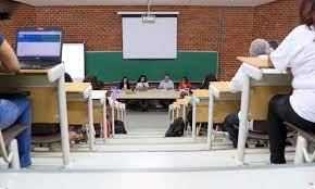 連邦大学での授業の様子（Fabio Rodrigues Pozzebom）