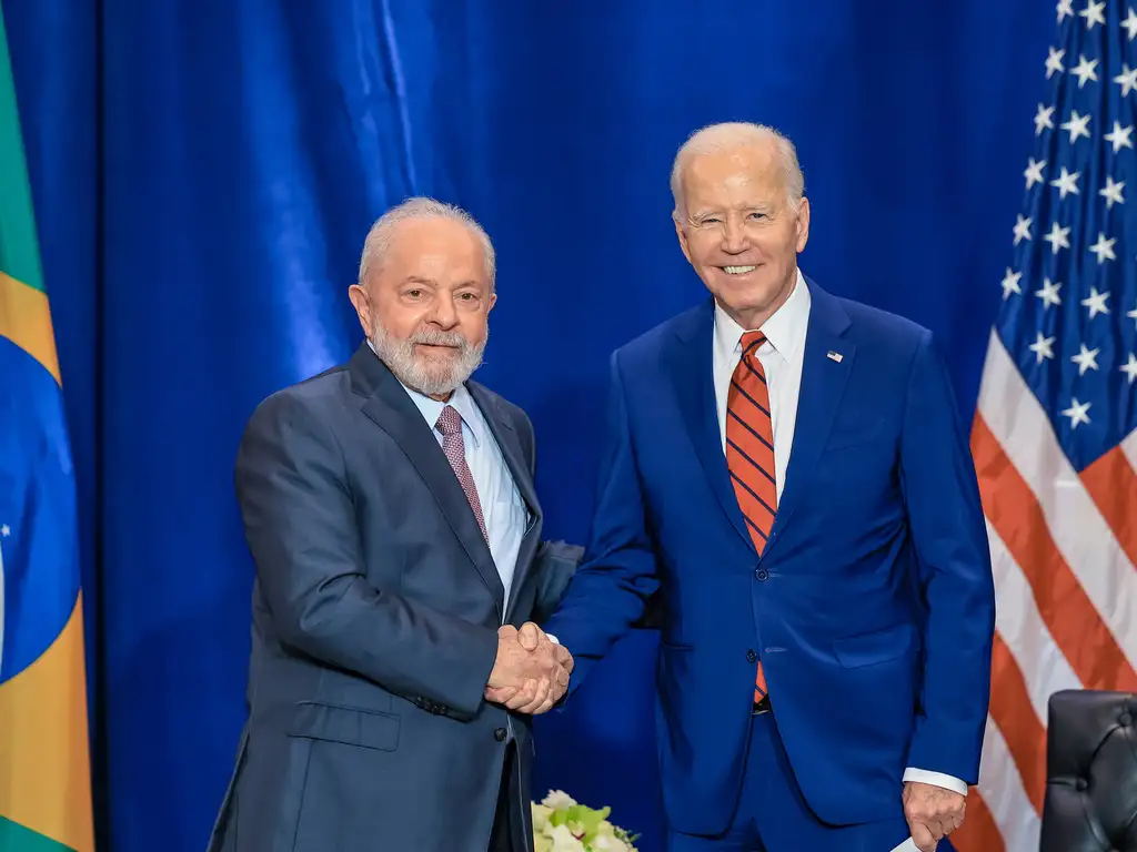 2023年9月20日、ニューヨーでバイデン大統領（右）と会談したルーラ大統領（左）（Foto: Ricardo Stuckert/PR）