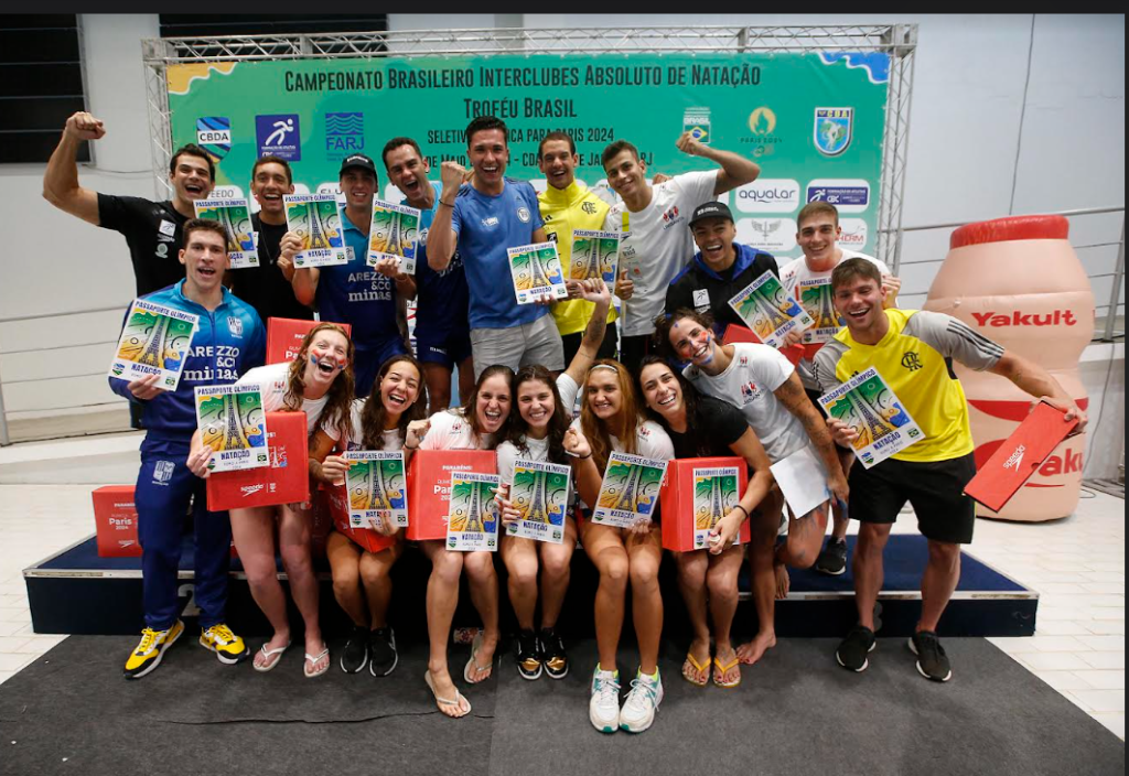 パリ五輪出場予定の18人の水泳競技者ら（提供Satiro Sodré/SNPress/CBDA）