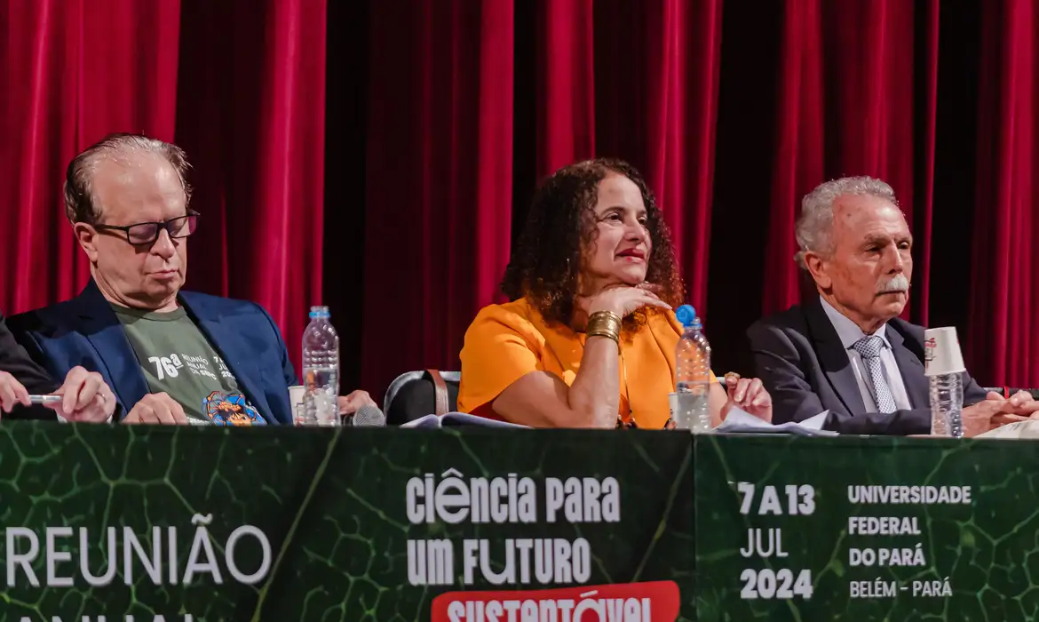 SBPC年次総会でのサントス科学技術相（©Luara Baggi/ASCOM/MCTI）