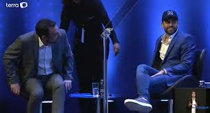 大荒れとなった14日の討論会（Reproducao）