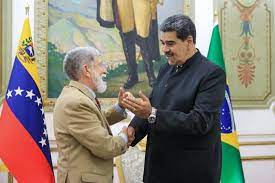 マドゥーロ大統領と面会するアモリン氏（Reproducao）