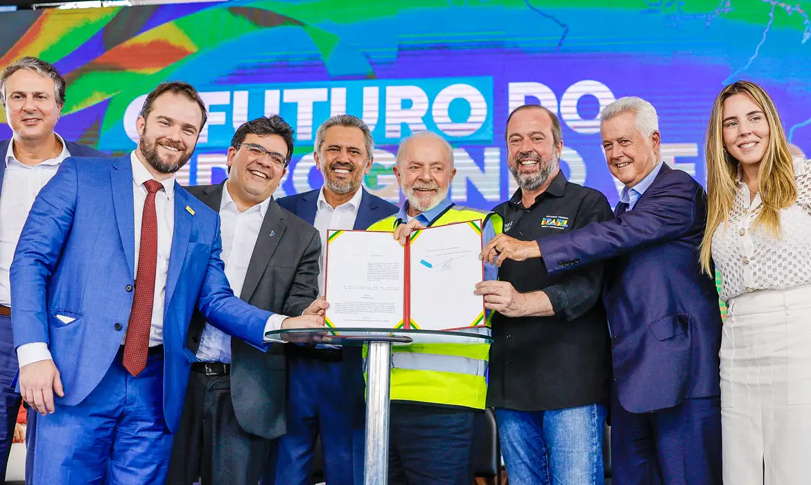 「グリーン水素」の法的枠組み署名式典の様子（Foto: Ricardo Stuckert/PR)