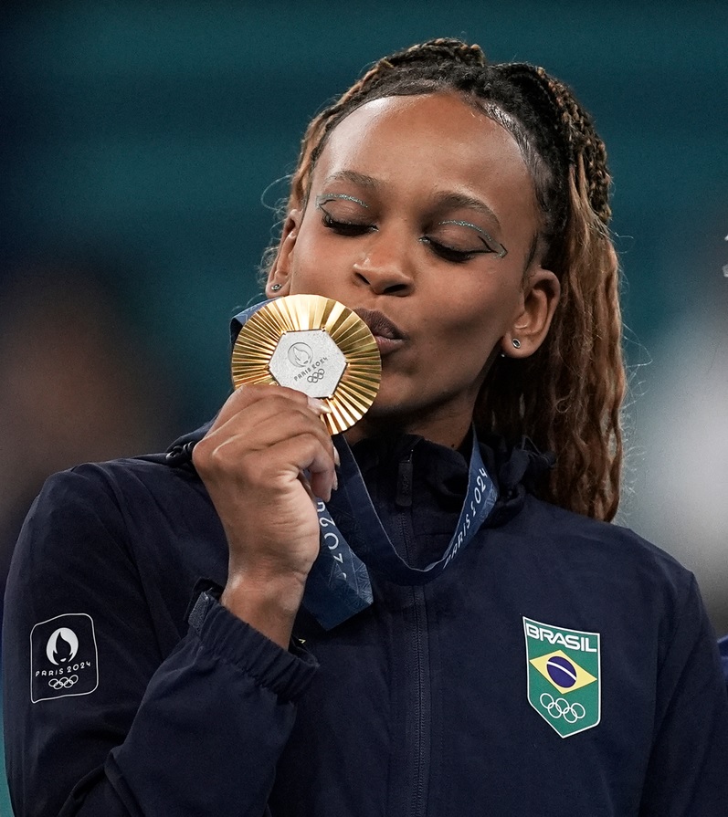 体操個人床で金メダルを獲得したレベッカ・アンドラーデ（Alexandre Loureiro/COB）