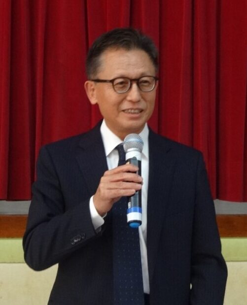 感謝を述べる中村副知事