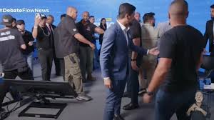 騒然となった舞台裏（Reprroducao）