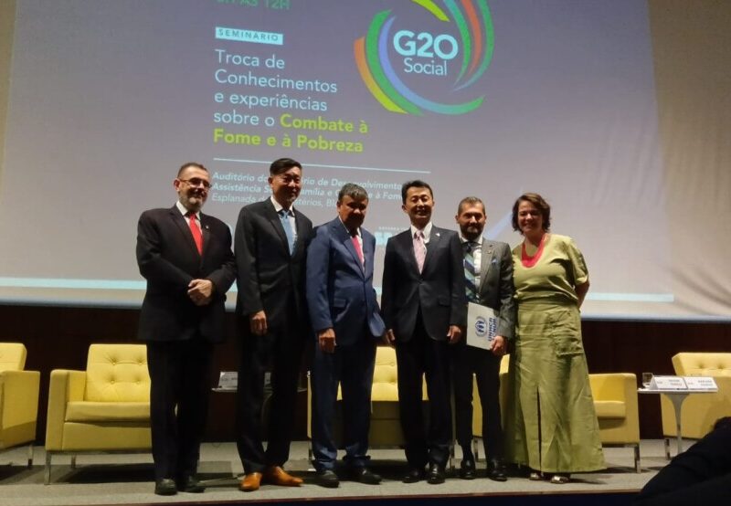 G20ソーシャルの冒頭登壇した林大使(右から3番目)