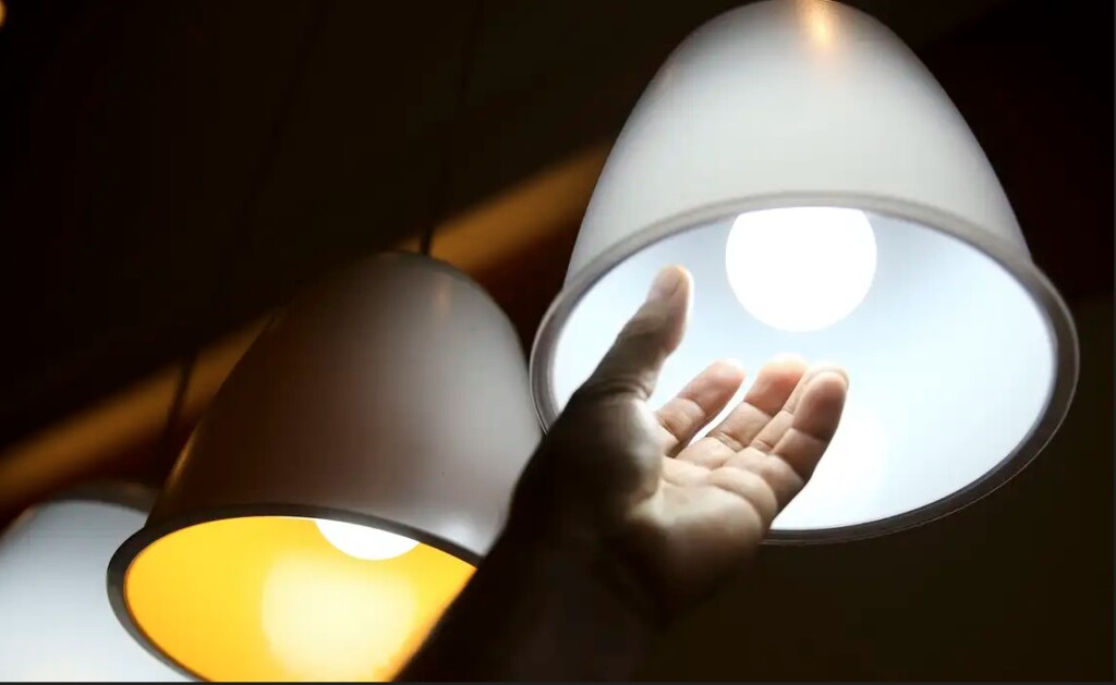 消費電力が少ないLEDタイプの電球(©Marcelo Camargo/Agência Brasil)