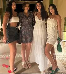 レイラさん（左から2番目）の一家（Reproducao）