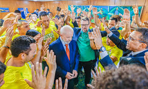 「ゴスペルの日」裁可イベントでのルーラ大統領（Ricardo Stuckert）