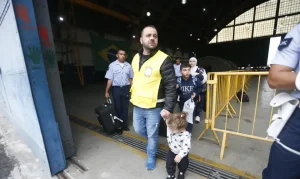 アフマド・ナザル氏とその家族（© Paulo Pinto/Agência Brasil）