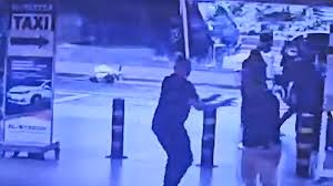 グリッツバック氏暗殺の瞬間（Reproducao）