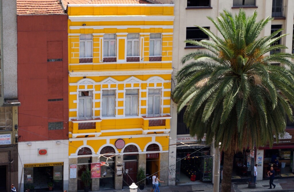 サンパウロ市セントロのラルゴ・パンサンドゥーにある「バウルー」誕生のお店ポント・シッキ(Rodrigoalves11, Wikimedia Commons)