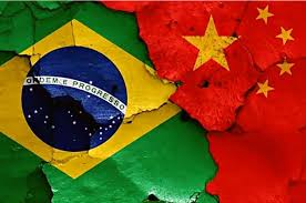 中国とブラジルの国旗（Reproducao）