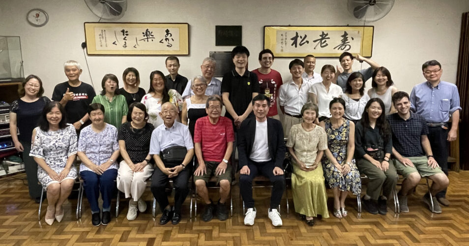 滋賀県人会で催された夕食会では、多くの会員が滋賀県庁からの来伯を歓迎した