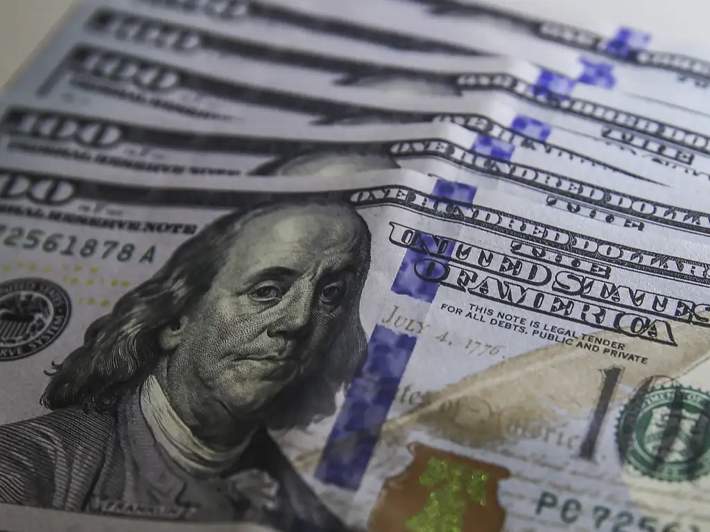 100ドル紙幣（Foto:Valter Campanato/Agência Brasil)