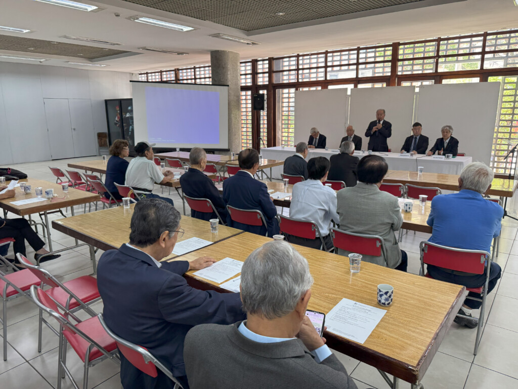 総会の様子