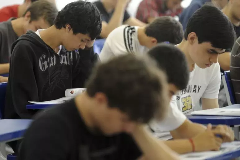 授業を受ける高校生（Imagem de arquivo/Divulgação/MEC）