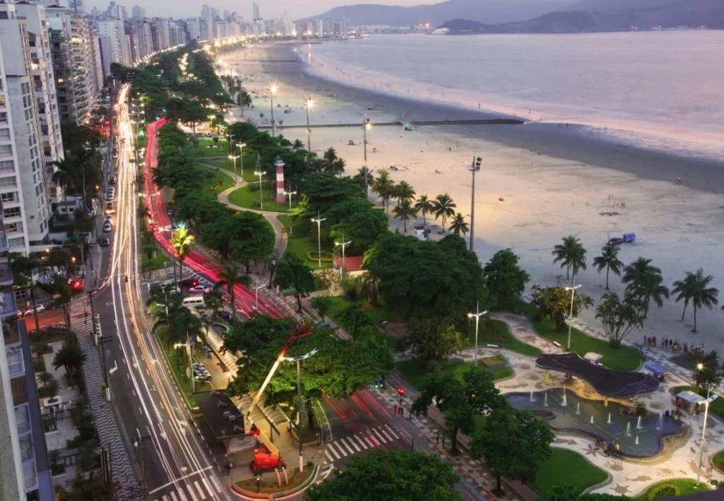 消滅の可能性があると複数のメディアが報じているサントス市の海岸部（Prefeitura Municipal de Santos/Divulgação.）
