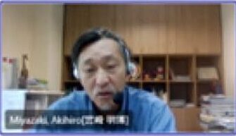オンラインでのJICAボランティア隊員の最終活動報告会で話す宮崎明博所長