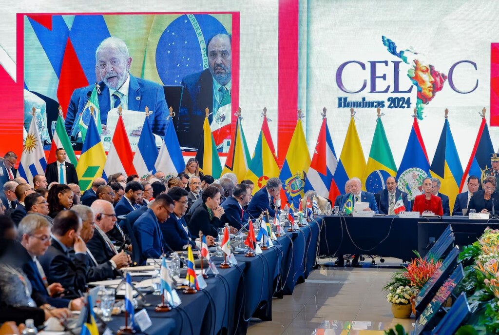 CELAC首脳会議の開会式で演説するルーラ大統領（Foto: Ricardo Stuckert / PR）