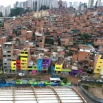 サンパウロ市南部に位置するパライゾポリス地区のファヴェーラ（貧民街）（© Espaço do Povo Paraisópolis/Divulgação）