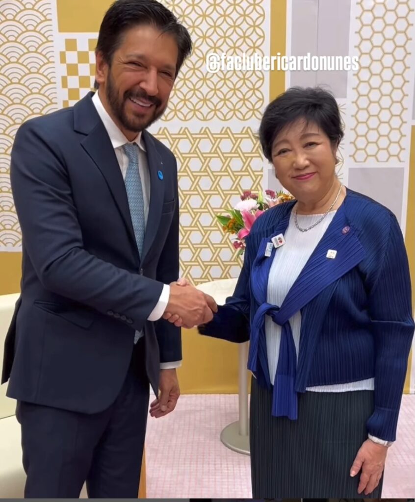 ヌネス市長と小池都知事（@faclubericardonunes)