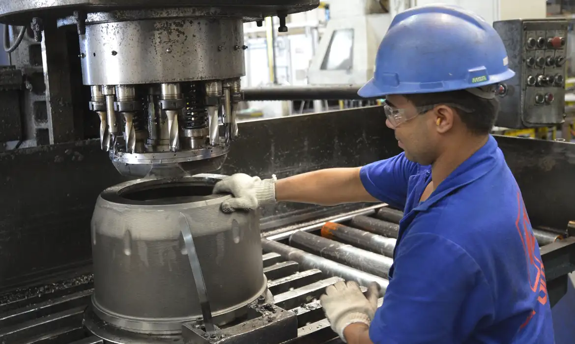 機械設備の生産ラインの一つ（© CNI/José Paulo Lacerda/Direitos reservados）