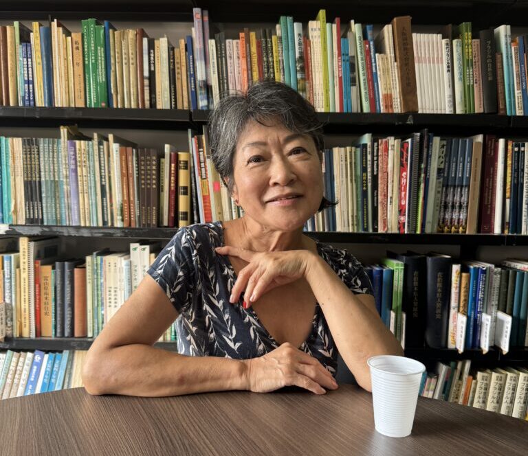 編集部を訪れた田中みさきさん