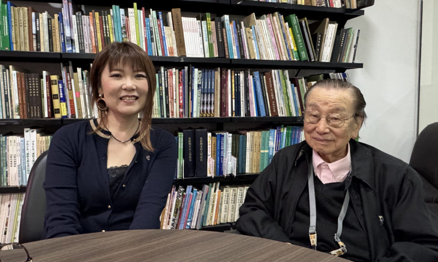 編集部を訪れた鵜澤桜さんと坂尾さん
