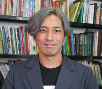 日本人漫画家ながべ氏