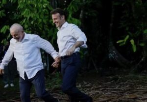2024年3月、マクロン大統領がパラ州を訪問した際の一幕(Foto: Ricardo Stuckert/PR)
