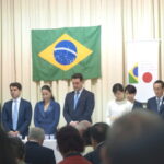 黙祷を捧げる主催者、来賓一同