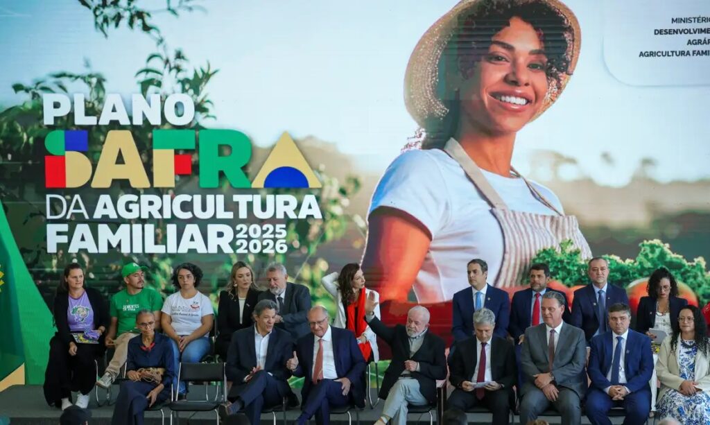 家族農向けの収穫計画発表式典（© Fabio Rodrigues Pozzebom/Agência Brasil）